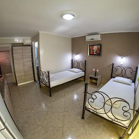 Sky Szálloda Szárti